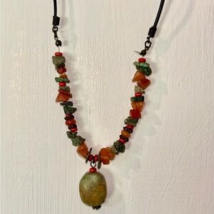 🟠🟢Vintage Multicolor Beaded Stones Necklace with Pendant